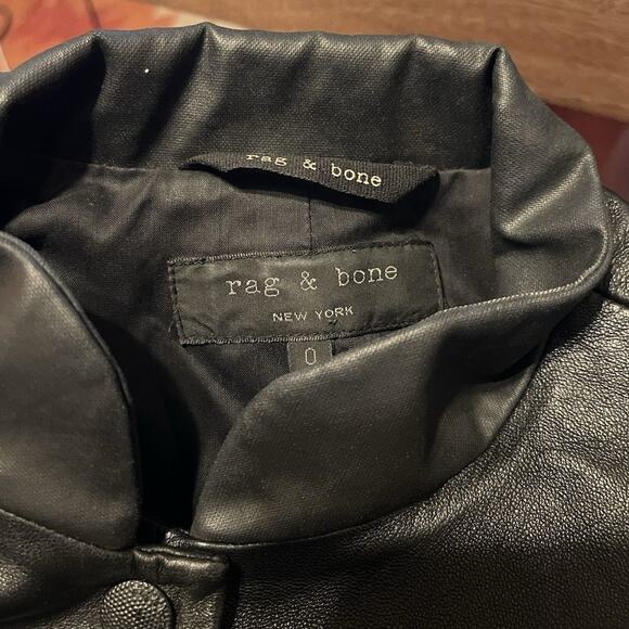 Rag & Bone Women's 0 Black Navy Lamb Leather Biker Snap Jacket EUC - Picture 3 of 4